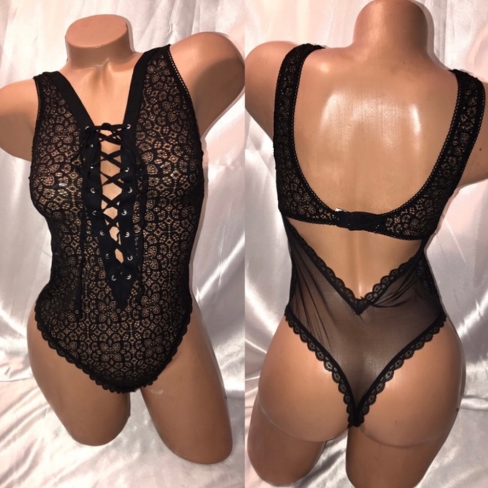 Victoria’s Secret Dream Angels Sexy Lace Up Floral Crochet Sheer Bodysuit Small